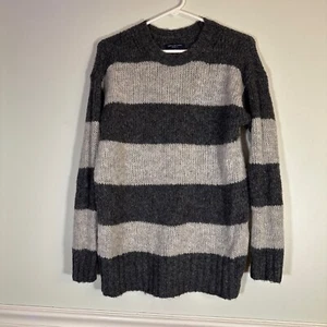 Suéter Gris Acogedor Rayas American Eagle Talla S Para Mujer Informal Tejido Suave - Imagen 1 de 3