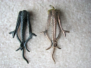 2 Metal Snake Ear Weight Hangers Stretcher Plugs Pendants - Bild 1 von 5