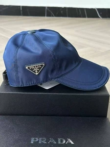 NEU! 695 $ AUTHENTISCHE PRADA Re-Nylon Baseballkappe in Blau, Größe M - Bild 1 von 24
