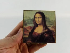 Vintage Travel Mirror with Magnifying Mirror and Regular Mirror Mona Lisa - Picture 1 of 5