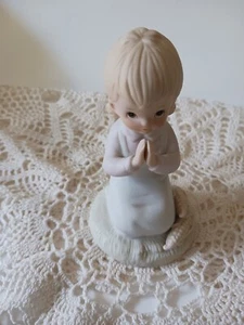 Vintage Lefton Praying Girl Unto Thee O God Do We Give Thanks - Picture 1 of 7