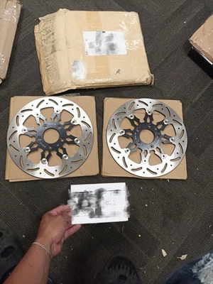 Floating 11.8" Front Brake Rotors for Harley Touring Road King Road Glide FLTRX Foto 1 de 4
