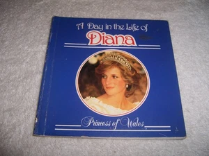 A DAY IN THE LIFE OF DIANA PRINCESS OF WALES pb - Picture 1 of 3