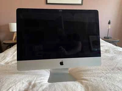 2014 iMac 21.5-inch Apple Computer -- Factory Settings -- Good Shape - Image 1 of 4