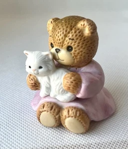 Enesco Lucy and Me Lucy Rigg - Niña oso con gato en regazo - Imagen 1 de 14