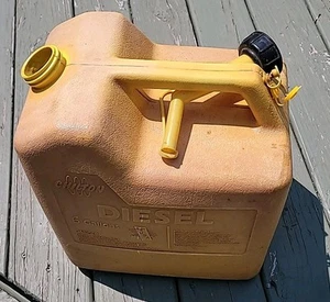 Chilton 6 Gallon Yellow Plastic Diesel Can Old Style Rear Vent W/ Spout Pre-ban - Picture 1 of 7
