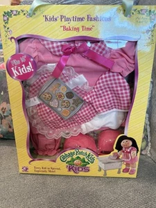 JAKKS PACIFIC CABBAGE PATCH KIDS FASHION FRENZY OUTFIT NRFB Baking Time - Picture 1 of 1