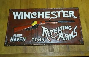 RARO Antiguo Letrero Winchester 1921 Brazos Repetitivos Hierro Fundido Hecho en Nueva York - Imagen 1 de 2