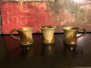 Set of 3 Ceramic Studio Pottery Coffee Mugs Signed by Unrecognized Artist - Picture 1 of 8