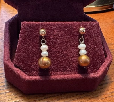 Brincos pendentes vintage de ouro amarelo 14kt com pérolas - Imagem 1 de 4