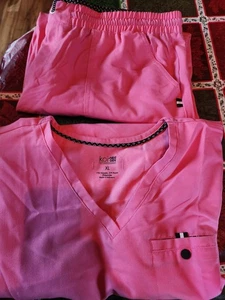 Koi Next Gen Scrub Set Pants Top Uniform Pink XL - Picture 1 of 4