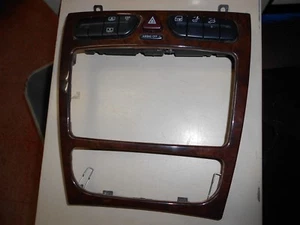 2002 Mercedes Benz C240 Dash Bezel Hazard Light Switch 203 821 52 58  - Bild 1 von 4
