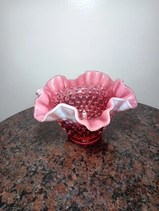 Vintage Fenton Glas 6,5" Rosa & Weiß Preiselbeere Gerafft Opalisierend Schuhnagel Schüssel - Bild 1 von 8