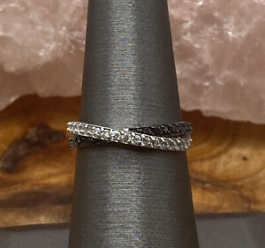 DESIGNER STERLING SILVER CLEAR AND BLACK CZ CRISS CROSS BAND RING SIZE 7.5