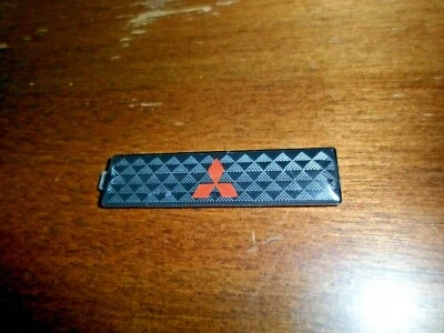 1994 1995 Mitsubishi Mighty Max - гудок подушечка эмблема - Изображение 1 из 3