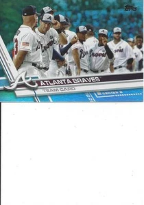 2017 Topps 2 Rainbow Team Card Atlanta Braves # 572 - Picture 1 of 1