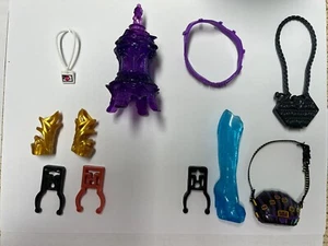 Monster High Konvolut Modeartikel 13 Wünsche Geldbörsen und mehr - Bild 1 von 5