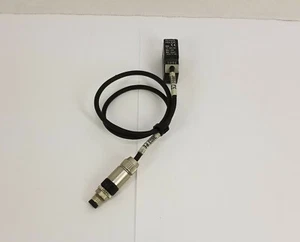 Keyence PZ2-62P Retro Reflective Photoelectric Sensor - Picture 1 of 10