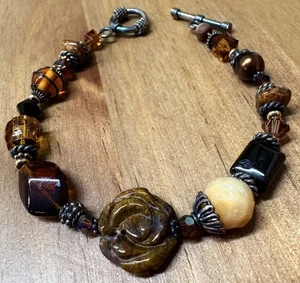 Pulsera de cuentas de vidrio con múltiples patrones marrón ópalo amarillo otoño negro ópalo esterlina - Imagen 1 de 9
