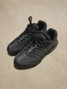 Nike Air Max 95 Essential Uomo Taglia 9 Triple Black Sneaker CI3705 001 - Foto 1 di 12