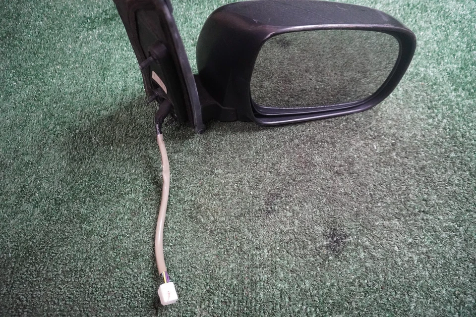 2007 2008 2009 TOYOTA SIENNA PASSENGER SIDE Door Mirror OEM 27946TR202 - Image 1 of 4