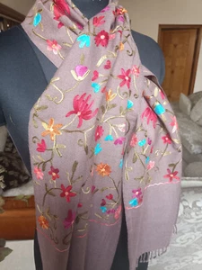 CREWEL EMBROIDERY SCARF LUXURY 100% CASHMERE PASHMINA ~8 DESIGN CHOICE - Picture 1 of 6