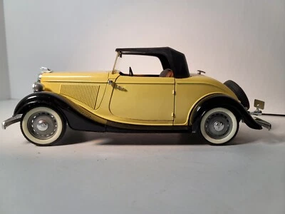 Solido 1934 Ford V8 Roadster 1:19 - Yellow - Image 1 of 4