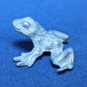 Estatuilla miniatura sapo anfibio rana 1" peltre vintage EE. UU. - Imagen 1 de 5