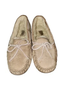 Women's UGG Slippers/Moccasins- Size 8 - Picture 1 of 7