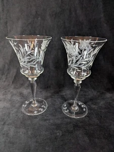 Set of 2 Vintage Etched Crystal Claret Wine Glasses Hungarian Made Footed Floral - Picture 1 of 7