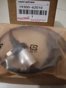 TOYOTA Genuine 19300-62010 Tacoma Engine Camshaft Position Sensor - Picture 1 of 2