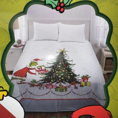 The Grinch Christmas Reversible King Size Quilt Comforter New - Image 1 of 4