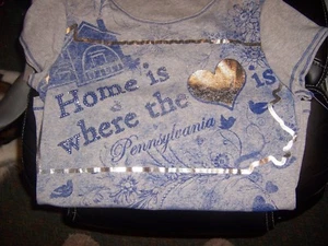 NUEVO CON ETIQUETAS AZUL CAÑÓN Gris HOME IS WHERE THE HEART IS-PENNSYLVANIA s/s Top -TALLA XL - Imagen 1 de 2
