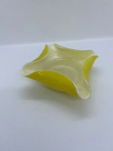 vintage Yellow & white folder glass trinket dish Approx 10cm X 5cm - Picture 1 of 6