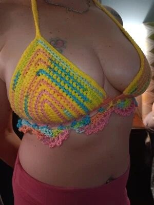 Top bikini halter crochet hecho a mano Foto 1 de 4