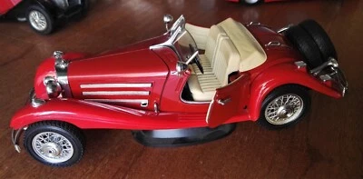 Modellino MERCEDES BENZ 500K ROADSTER (1936)- Burago anni '90 - Scala 1:20_vedi  - Immagine 1 di 4
