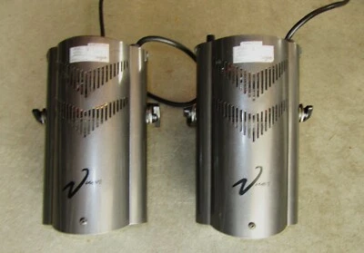 ****L@@K CHAUVET VUE1 - MULTI-COLORED LED MOONFLOWER LIGHT - USED WORK GREAT**** - Image 1 of 4