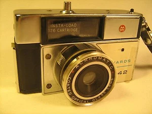 Vintage Camera WARDS X 42 [Y72] - Picture 1 of 4