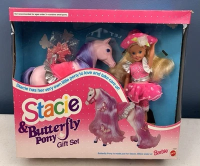 Juego de regalo Stacie Doll & Butterfly Pony 1993 - Little Sister of Barbie Mattel nuevo en caja Foto 1 de 4