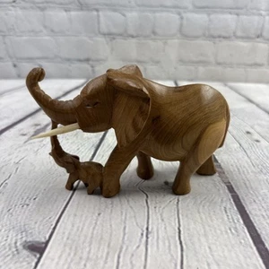 ELEFANTE MADRE E BAMBINO vintage ~ 7" x 5" ~ TRUNK UP ~ legno intagliato a mano - Foto 1 di 9