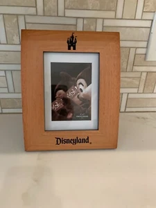 Disneyland Curved Wooden 5x7 Photo Frame w/Etched Disney Castle - Picture 1 of 3