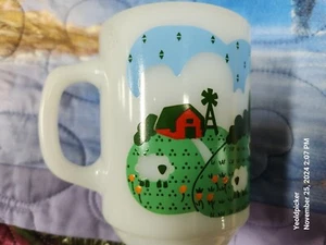 RARE ANCHOR HOCKING COFFEE CUP MUG - 1982 NINA - FARM BARN SHEEP - MILK GLASS - Picture 1 of 13