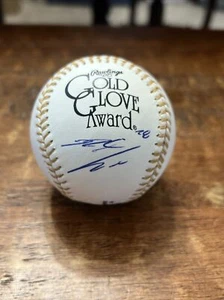 Nolan Arenado Signed Gold Glove Baseball PSA DNA Coa Cardinals Autographed - Picture 1 of 6