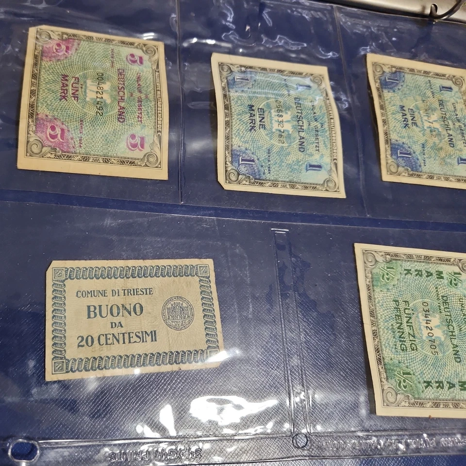 WWII Germany Allied Military Currency lot of 1/2,2x 1, 5 marks plus 20 centesimi - Image 1 of 2