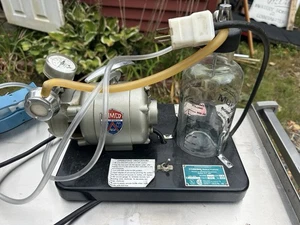 Vintage Gomco 789 Suction Aspirator Pump Vacuum w/ Glass Bottle Untested Offers - Picture 1 of 4
