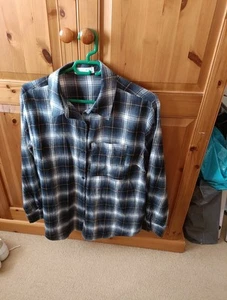Lovely Ladies Primark Navy Strip Shirt Size S Excellent Condition - Picture 1 of 4
