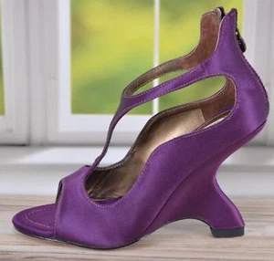 NEW Leon Max Women's Satin ANGLED HEEL Heels Sandals Shoes Size 5.5 PURPLE - Picture 1 of 8