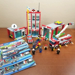 LEGO City 60110 Estación de Bomberos (2016) Retirado Helicóptero Coche Minifiguras Camión de Bomberos - Imagen 1 de 20