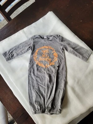 Vestido de dormir gris sin marca para niñas talla 70 Foto 1 de 4