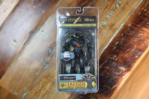 NECA Pacific Rim - Jaeger - Gipsy Danger BATTLE DAMAGE - Picture 1 of 3